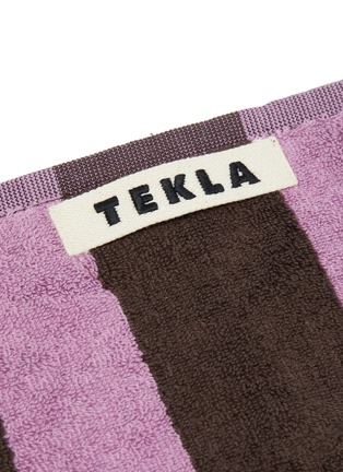 细节 –点击放大 - TEKLA - 拼色条纹有机棉面巾－紫色及棕色