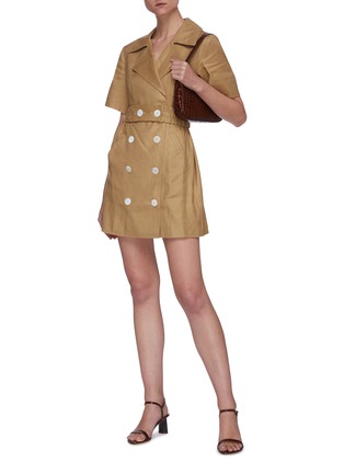 模特示范图 - 点击放大 - C/MEO COLLECTIVE  - AUTHORITY腰带双排扣混亚麻连衣裙