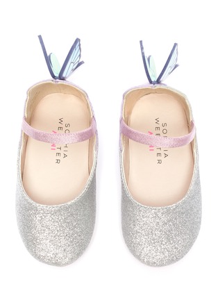 模特儿示范图 - 点击放大 - SOPHIA WEBSTER - CHIARA婴儿款立体蝴蝶翅膀闪粉玛丽珍鞋