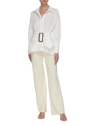 模特儿示范图 - 点击放大 - C/MEO COLLECTIVE  - ARTWORK腰带褶裥混棉衬衫