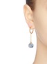 细节 - 点击放大 - EJING ZHANG - TADEMA可拆式几何造型树脂圆珠镀18k金纯银吊坠耳环
