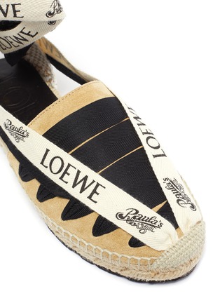细节 - 点击放大 - LOEWE - 拼接设计logo系带绒面真皮平底鞋