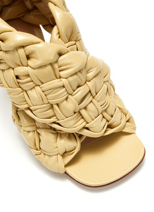 细节 - 点击放大 - BOTTEGA VENETA - 交叠编织搭带真皮高跟凉鞋