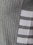 细节 - 点击放大 - THOM BROWNE - 拼接设计四重条纹罗纹针织T恤