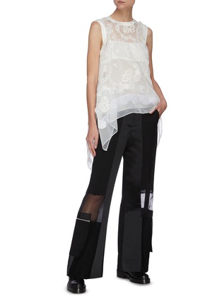 模特儿示范图 - 点击放大 - SACAI - 拼接设计拉链口袋微透视羊毛长裤