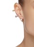 模特儿示范图 - 点击放大 - JOANNA LAURA CONSTANTINE - Twisted wire gemstone embellished earcuff