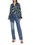模特儿示范图 - 点击放大 - MARINE SERRE - 拼色弯月图案水洗再生纯棉牛仔裤