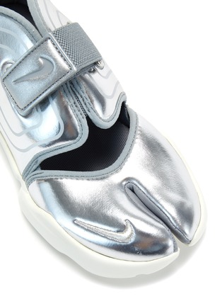 细节 - 点击放大 - NIKE - Nike Aqua Rift分趾镂空金属感厚底运动鞋