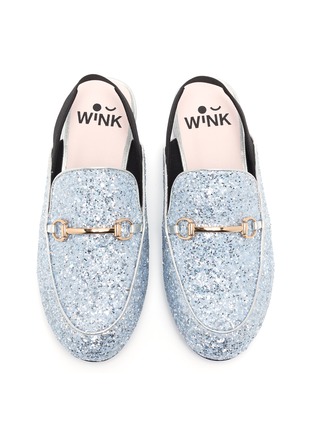 模特儿示范图 - 点击放大 - WINK - YOGURT 儿童款金属搭带闪粉穆勒鞋