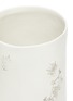 细节 –点击放大 - PETERSHAM NURSERIES - 枝叶图案陶瓷花瓶－白色及黑色