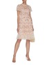 模特儿示范图 - 点击放大 - NEEDLE & THREAD - ELSIE RIBBON亮片花卉刺绣褶裥网纱连衣裙