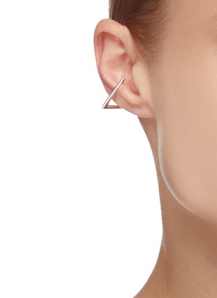 模特儿示范图 - 点击放大 - LAYCIGA - 几何造型金属夹耳耳环