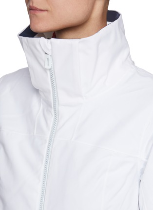 细节 - 点击放大 - ROSSIGNOL - Enbleme皮毛边饰拼色条纹夹棉功能连帽滑雪夹克