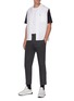 模特儿示范图 - 点击放大 - NEIL BARRETT - 拼色设计拉链口袋纯棉短袖衬衫