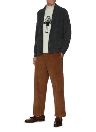 模特儿示范图 - 点击放大 - DREYDEN - X MR SLOWBOY作家图案小高领羊绒针织衫