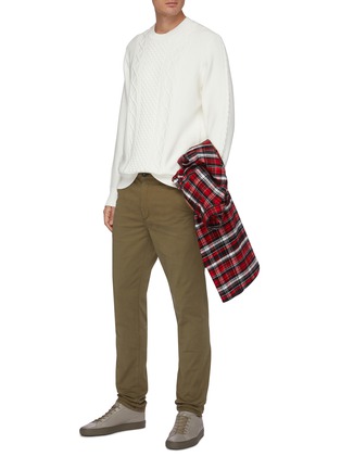 模特儿示范图 - 点击放大 - RAG & BONE - FIT 2修身棉质斜纹布长裤