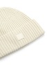 细节 - 点击放大 - ACNE STUDIOS - 儿童款表情徽章拼色羊毛针织帽