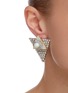 模特儿示范图 - 点击放大 - VENNA - 仿水晶人造珍珠点缀三角形金属耳钉