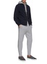 模特儿示范图 - 点击放大 - THEORY - ASTINE拼色条纹混羊毛针织长裤