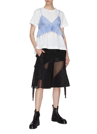 模特儿示范图 - 点击放大 - SACAI - 拼色条纹褶裥吊带上衣及T恤两件套