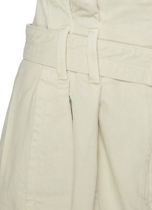 细节 - 点击放大 - LEMAIRE - 腰带褶裥纯棉牛仔半裙