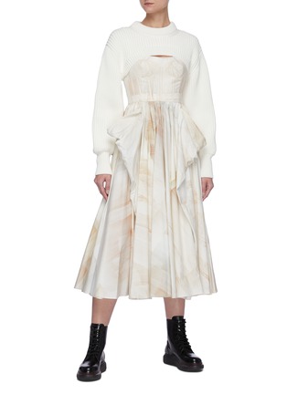 模特示范图 - 点击放大 - ALEXANDER MCQUEEN - 抽象图案褶裥纯棉无袖连衣裙
