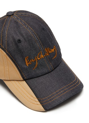 细节 - 点击放大 - FENG CHEN WANG - 拼接设计品牌名称纯棉棒球帽