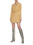 模特示范图 - 点击放大 - NANUSHKA - TESS切割衬衫式连衣裙