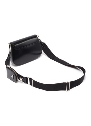 细节 - 点击放大 - PRADA - logo拼贴真皮斜挎包