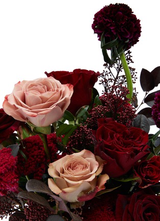 细节 –点击放大 - ELLERMANN FLOWER BOUTIQUE - x Lane Crawford Joy Crimson in a vase