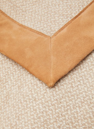 Detail View - 点击放大 - FRETTE - Tuilleries Bed Cover — Ivory/Camel