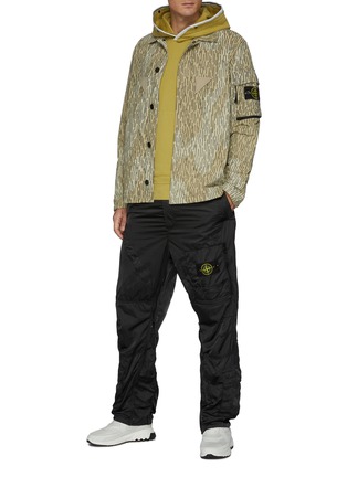 模特儿示范图 - 点击放大 - STONE ISLAND - naslan迷彩衬衫式外套