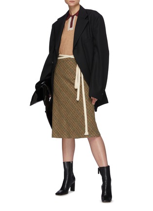 模特儿示范图 - 点击放大 - MAISON MARGIELA - 千鸟格纹羊毛中长裙