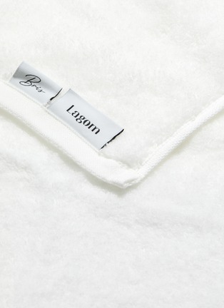 细节 –点击放大 - LAGOM - BRIS纯棉毛巾 — 白色