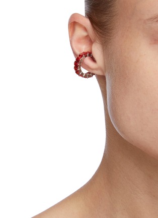 模特儿示范图 - 点击放大 - HANSHSU - Kiki' Coral Zircon Ear Cuff