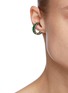 模特儿示范图 - 点击放大 - HANSHSU - Kiki' Green Zircon Ear Cuff