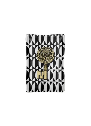 首图 –点击放大 首图 –点击放大 - FORNASETTI - CHIAVI AND LOSANGHE RECTANGULAR ASHTRAY — GOLD/BLACK/WHITE