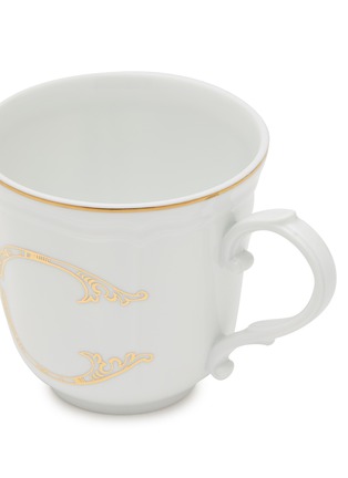 细节 –点击放大 - GINORI 1735 - CORONA MONOGRAM 陶瓷杯套装字母 C — 白色和金色