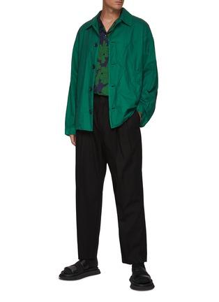模特儿示范图 - 点击放大 - DRIES VAN NOTEN - VOSCREE 4185 宽松防泼水夹克