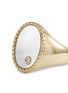 细节 - 点击放大 - YVONNE LEON - CHEVALIERE OVALE 珍珠母贝钻石点缀椭圆造型9K黄金戒指