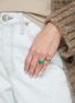 模特儿示范图 - 点击放大 - YVONNE LEON - CHEVALIERE OVALE 孔雀石钻石点缀心形9K黄金戒指