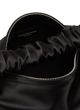 细节 - 点击放大 - ALEXANDERWANG - SCRUNCHIE 褶裥缎布手提包