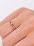细节 - 点击放大 - SUZANNE KALAN - 18k Gold Diamond Ruby Eternity Ring