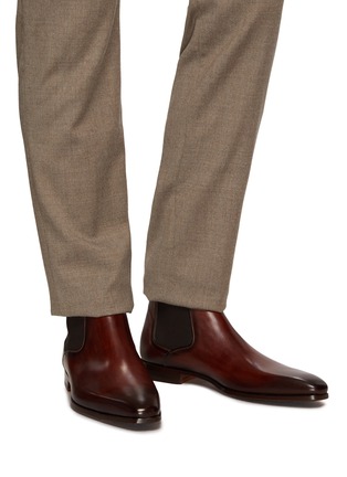 模特儿示范图 - 点击放大 - MAGNANNI - Leather Chelsea Boots