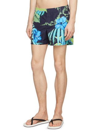模特儿示范图 - 点击放大 - ORLEBAR BROWN - ‘SETTER’ ISLET PRINT SWIMMING SHORTS