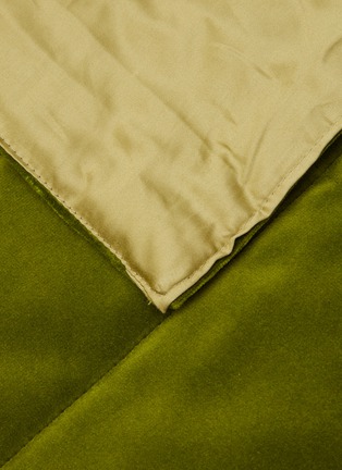 细节 –点击放大 - FRETTE - LUX. COTTON 丝绒被 — 绿色