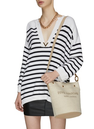 模特儿示范图 - 点击放大 - SAINT LAURENT - ‘SEAU RIVE‘ CANVAS BUCKET BAG