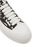 细节 - 点击放大 - ALEXANDER MCQUEEN - DECK 涂鸦印花厚底帆布运动鞋