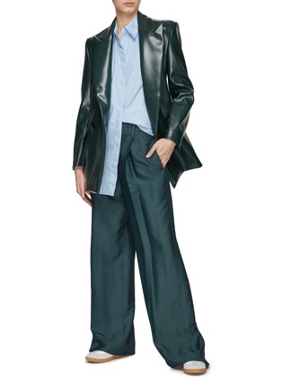 模特儿示范图 - 点击放大 - MM6 MAISON MARGIELA - 仿皮革双排扣西服外套