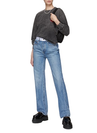 模特儿示范图 - 点击放大 - ALEXANDERWANG - 中腰宽松直筒牛仔裤